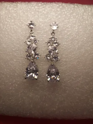 Pendientes fiesta brillantes  color plata
