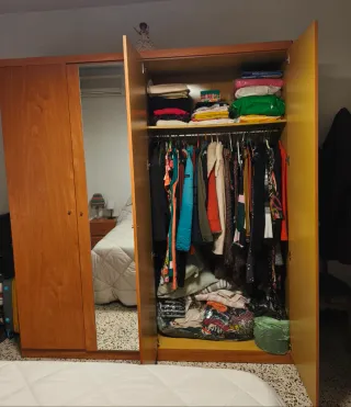 Armario grande con espejo