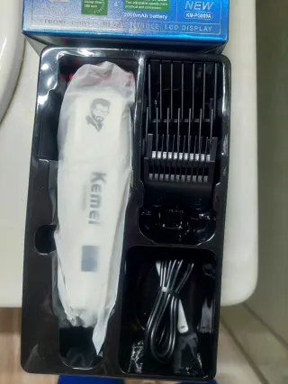 Máquina Cortapelo Kemei KM-PG309A USB