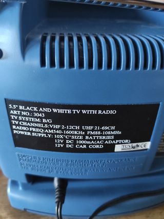 Mini TV y Radio Portátil 5.5