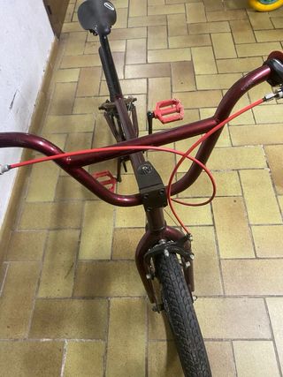 Bicicleta BMX Roja