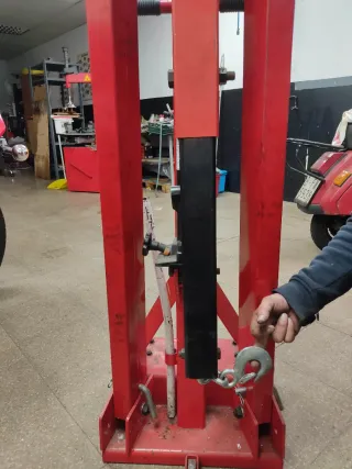 Grúa para motos y varios