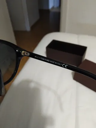 Gafas de sol Tom Ford negras y grises