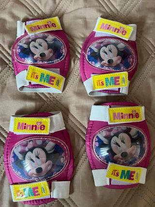 Patines y protecciones Minnie para niña