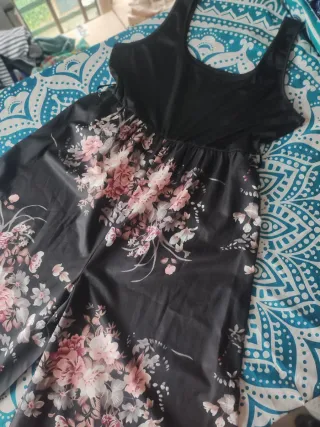 Mono largo floral negro y rosa