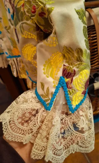 Corpiño fallera multicolor bordado