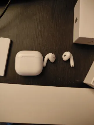 Auriculares Apple AirPods Gen 4 Blancos