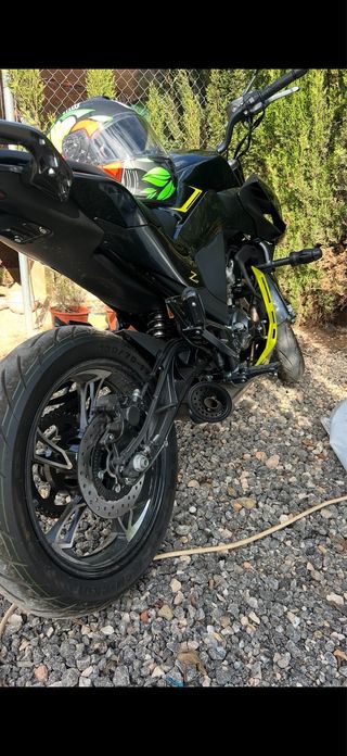 Zontes Z2 125 CC Negra (60 km como nueva)
