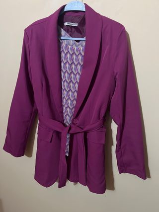 Chaqueta ARMONIAS y Blusa de Regalo
