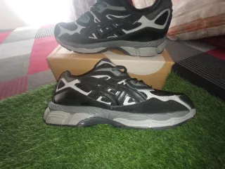 Zapatillas Asics Talla 42 Negras/Grises