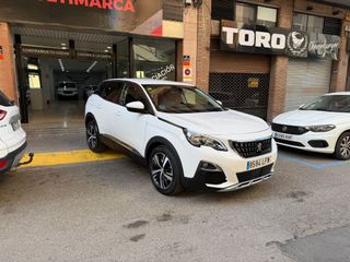 Peugeot 3008 1.2 gasolina 130cv Allure