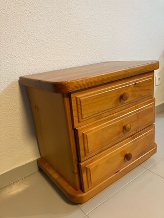 Mesilla de pino