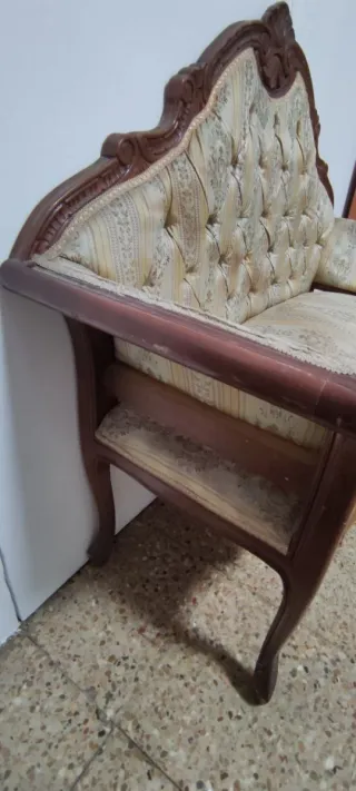 Sofá pequeña antiguo tapizado tela y madera