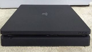 Console Sony PS4 Slim Nera