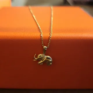 Colgante elefante oro
