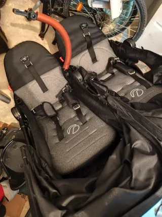 Carrito Gemelar Jané con capazo