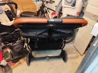 Carrito Gemelar Jané con capazo