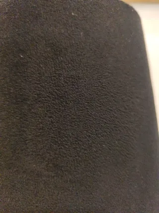 Lampada da tavolo moderna in tessuto e metallo