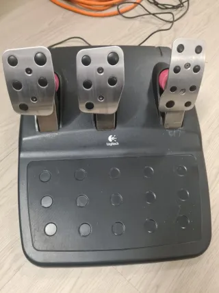 Volante Logitech G27 con Pedales y Palanca