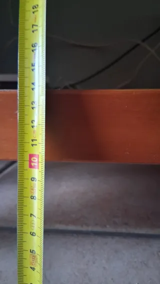 Mueble bajo de madera