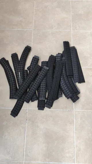 Binari per treni giocattolo