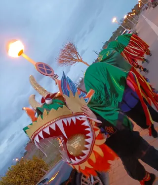 Disfraz de dragón chino , confección artesanal