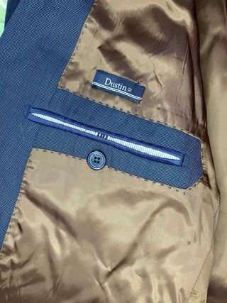 Traje de vestir azul marino para hombre