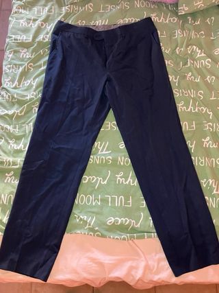 Traje de vestir azul marino para hombre