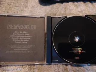 Shining III Angst Självdestruktivitetens Emissarie