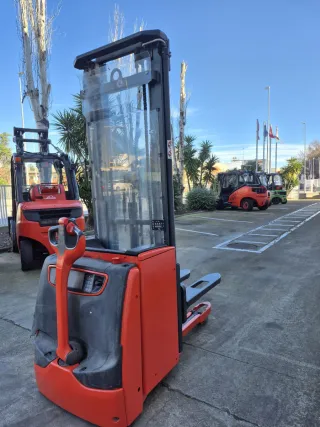 Apilador Linde 5.550mm