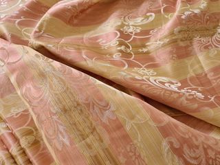 Tessuto vintage jacquard rosa e oro – 3 m x h 280