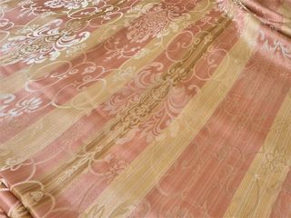 Tessuto vintage jacquard rosa e oro – 3 m x h 280