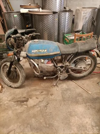 Ducati Antigua para Restaurar