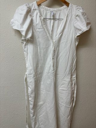 Mono blanco de mujer