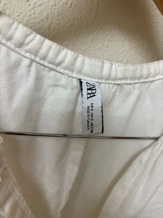 Mono blanco de mujer