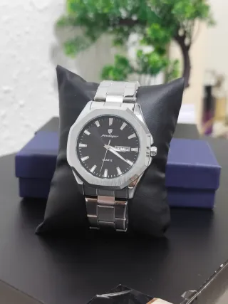 Reloj Poedagar Negro y Plateado