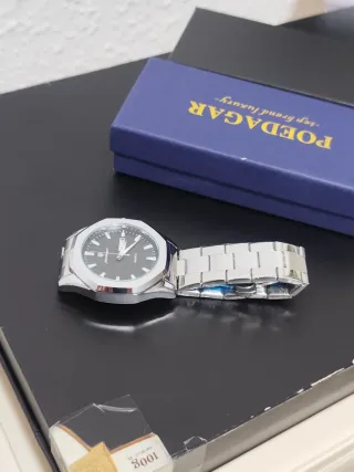 Reloj Poedagar Negro y Plateado