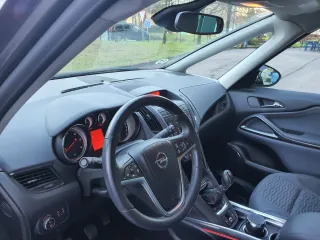 Opel Zafira Tourer 2013