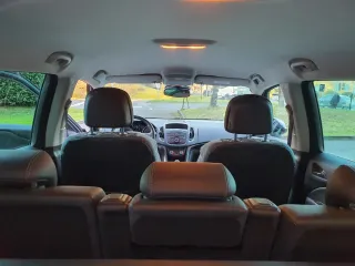 Opel Zafira Tourer 2013