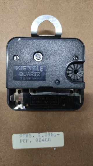 Reloj de pared  dorado y beige, a estrenar