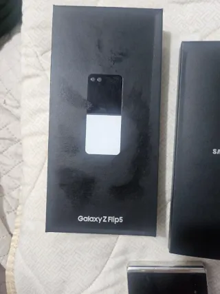Samsung Galaxy Z Flip5