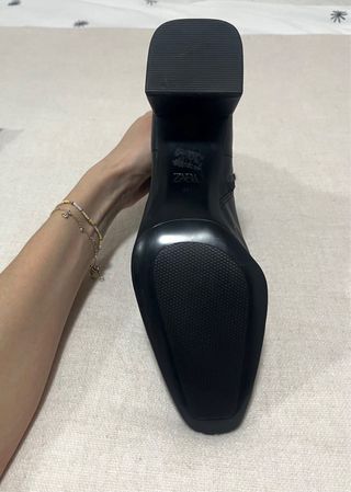 Botines punta cuadrada efecto piel