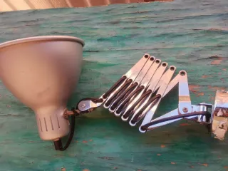 Lampara antigua cromada tijeras