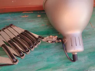 Lampara antigua cromada tijeras