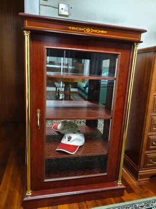 Vitrina auxiliar salón madera y cristal