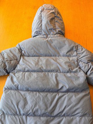 Chaqueta acolchada niña azul (no es gris)