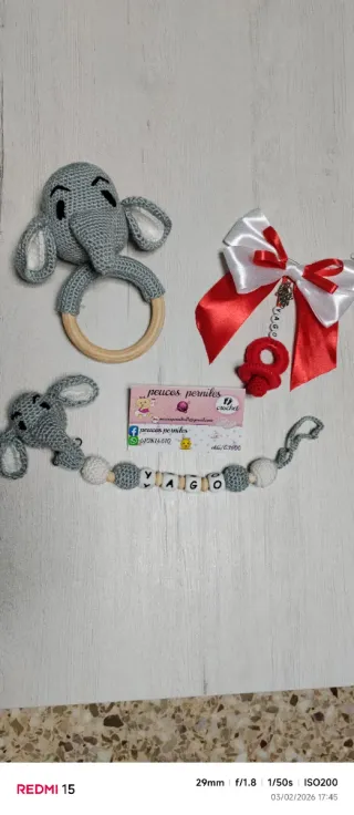 Conjunto crochet elefante y chupetero personalizad