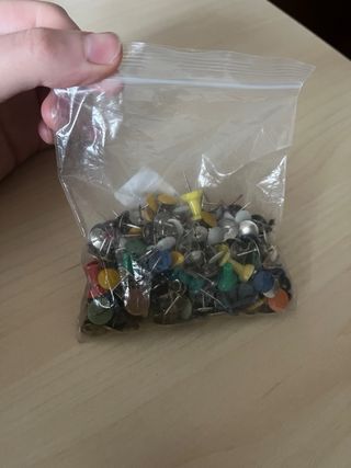 Tablero de corcho con marco rosa