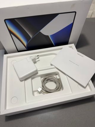 MacBook Pro 14 M1 Pro 10 Núcleos 16GB 1TB