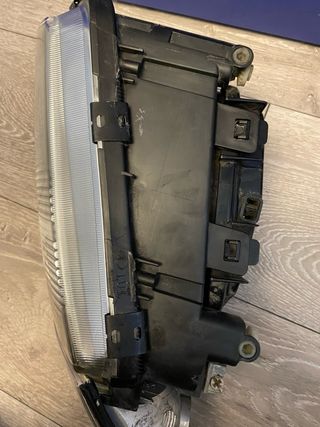 Faro Izquierdo Audi A3 8L